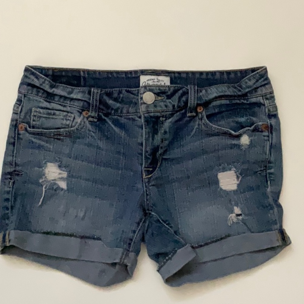 Gently Used Aeropostale Distressed Denim Shorts Size 3/4